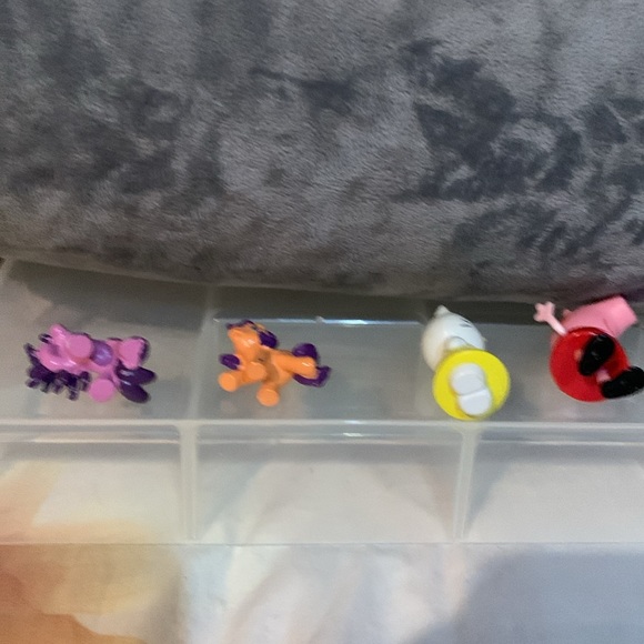 Collectable / Toy bundle - Picture 5 of 5